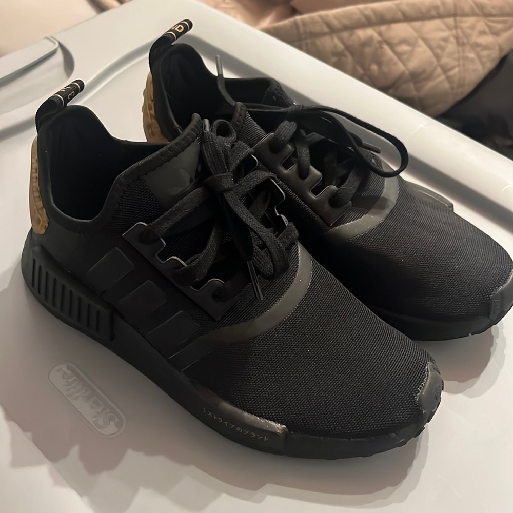 Adidas NMD R1 Womens 6.5 Leopard